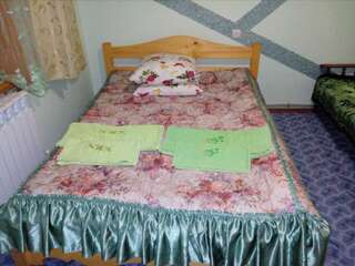 Проживание в семье Домашній затишок Славское Двухместный номер с двуспальной кроватью и дополнительной кроватью-8